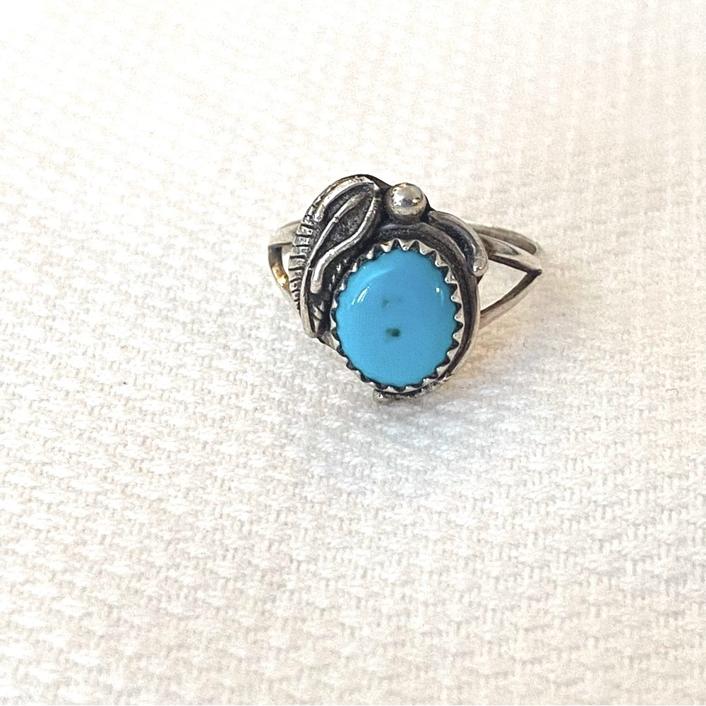 Turquoise and sterling silver ring